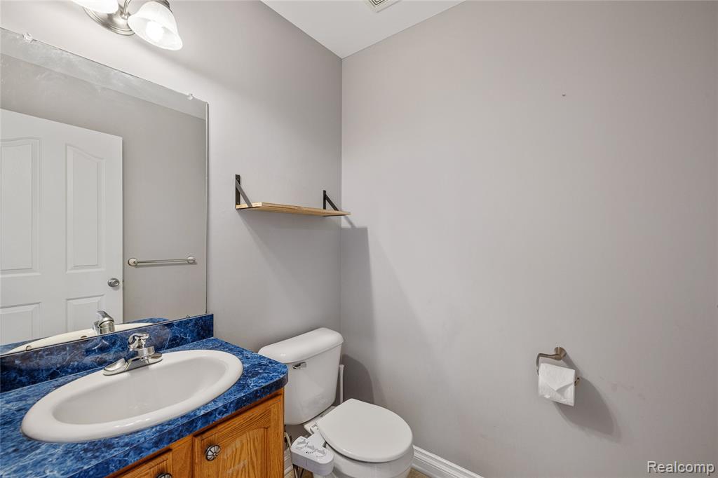 20798 Oak Ridge Drive, Clinton Twp, MI 48036 — Photo 8