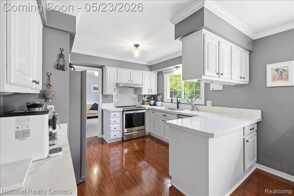 42054 Baintree Circle, Northville, MI 48168 — Photo 17