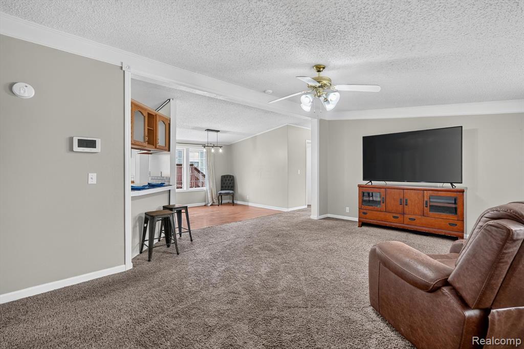 11595 Clearwater Drive, Fenton, MI 48430 — Photo 9