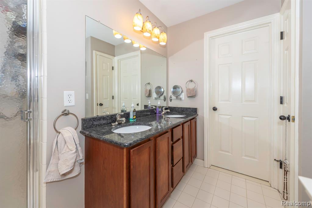 5738 Wellesley Lane, Ypsilanti, MI 48197 — Photo 33