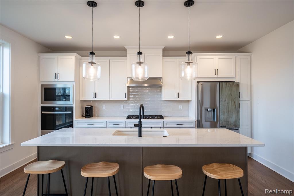 5556 Hobart Court, West Bloomfield, MI — Photo 13