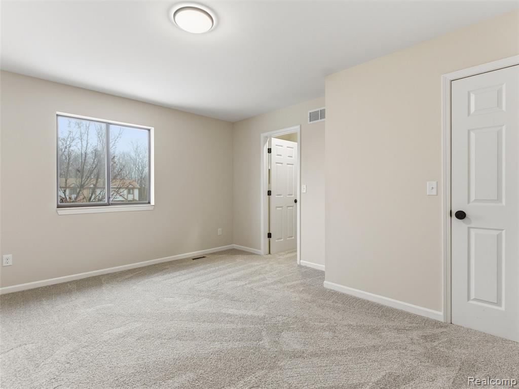 25927 New Forest Court, New Baltimore, MI — Photo 20