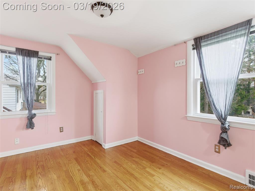 27320 Sunset Boulevard E, Lathrup Village, MI 48076 — Photo 36