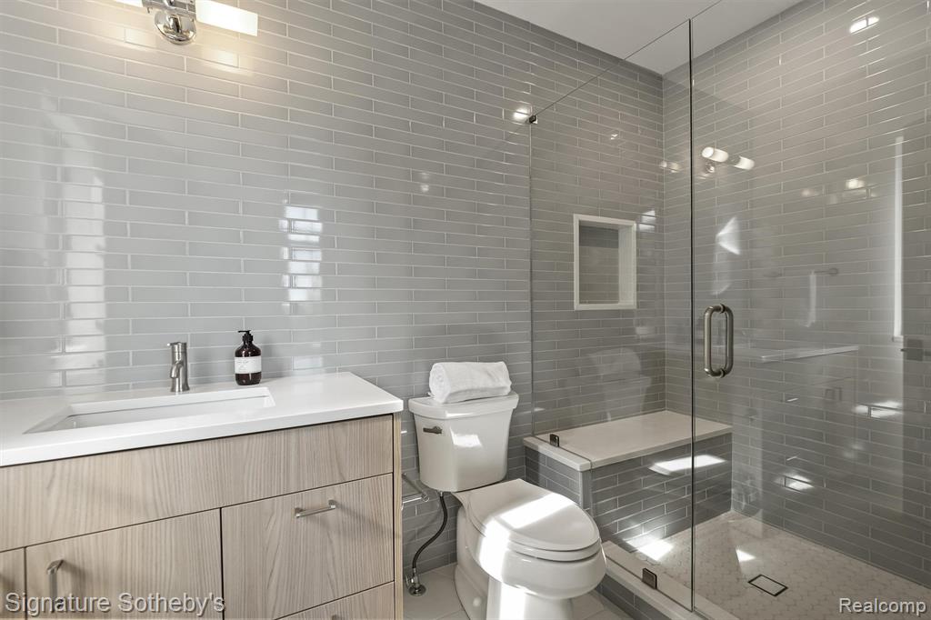 395 GREENWOOD Street, Birmingham, MI 48009 — Photo 29