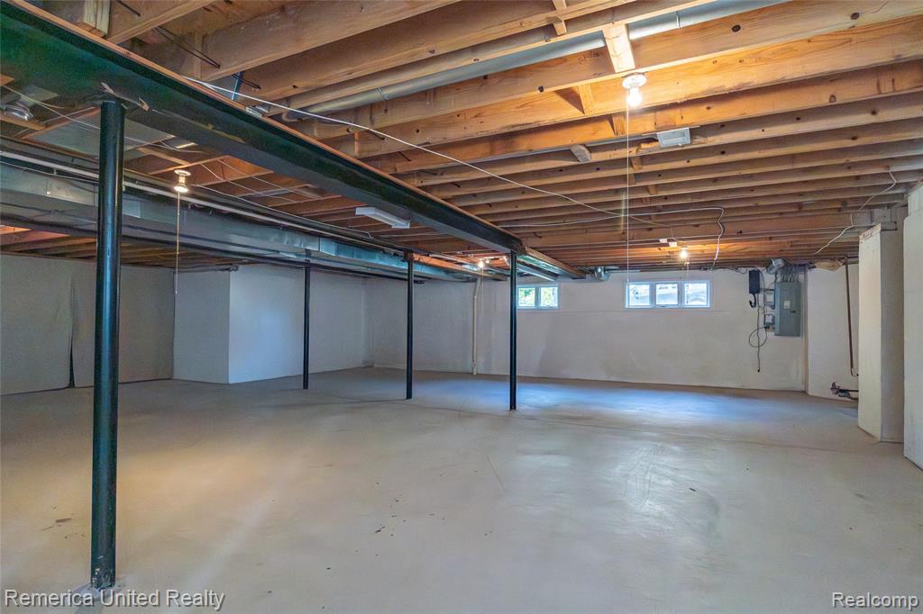 54501 Salem Drive, Shelby Twp, MI 48316 — Photo 43