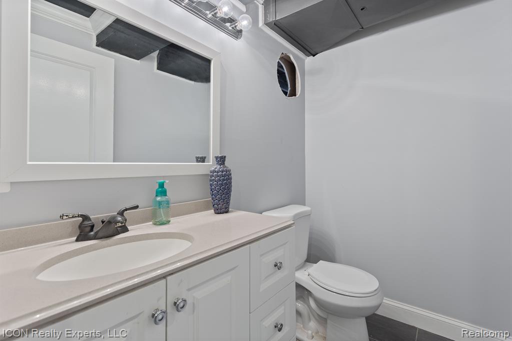 51874 EMIL Drive, Macomb, MI 48042 — Photo 35
