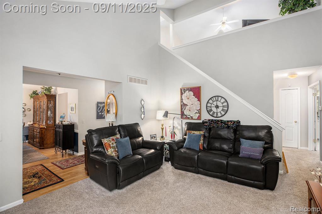 5886 Creekside Drive, Troy, MI 48085 — Photo 4