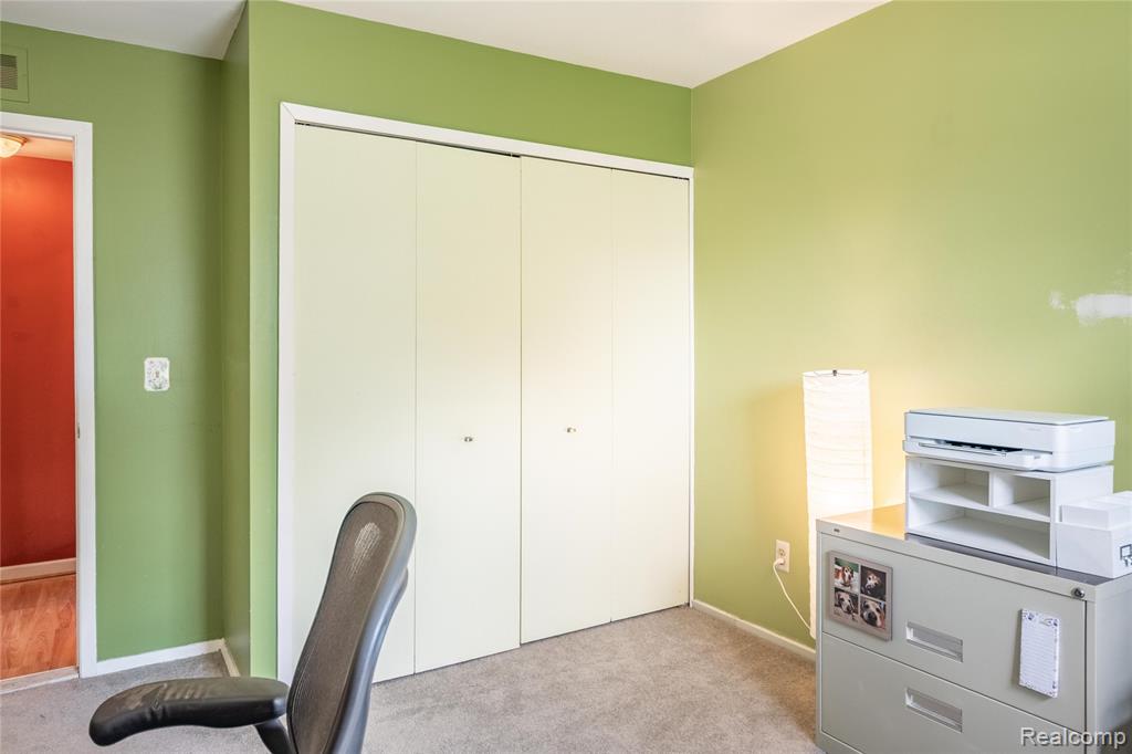 23668 N Rockledge, Novi, MI — Photo 15