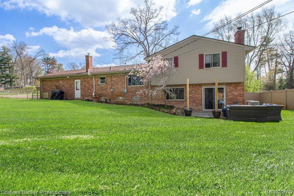 5775 KINGFISHER Lane, Clarkston, MI — Photo 27