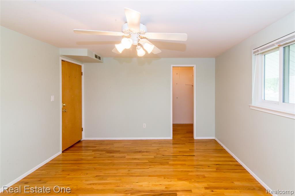 6845 Tamerlane Drive, West Bloomfield, MI — Photo 32