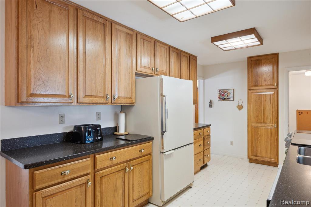 310 TAYLOR Lane, Chelsea, MI 48118 — Photo 13
