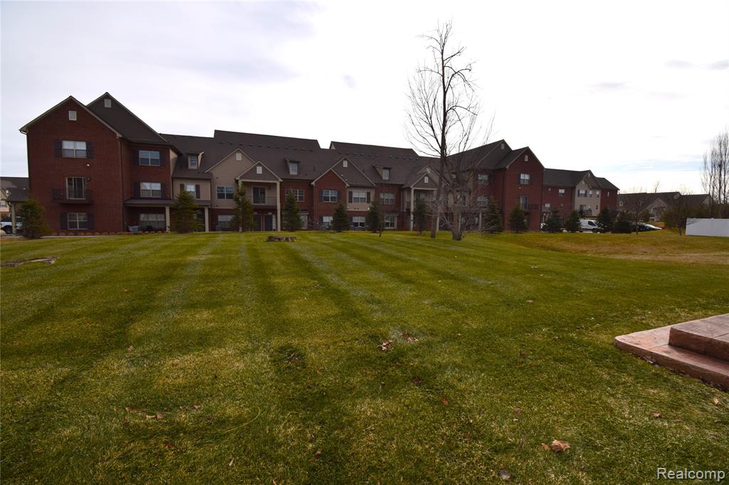 55752 Timbers Edge Drive, Utica, MI 48316 — Photo 35