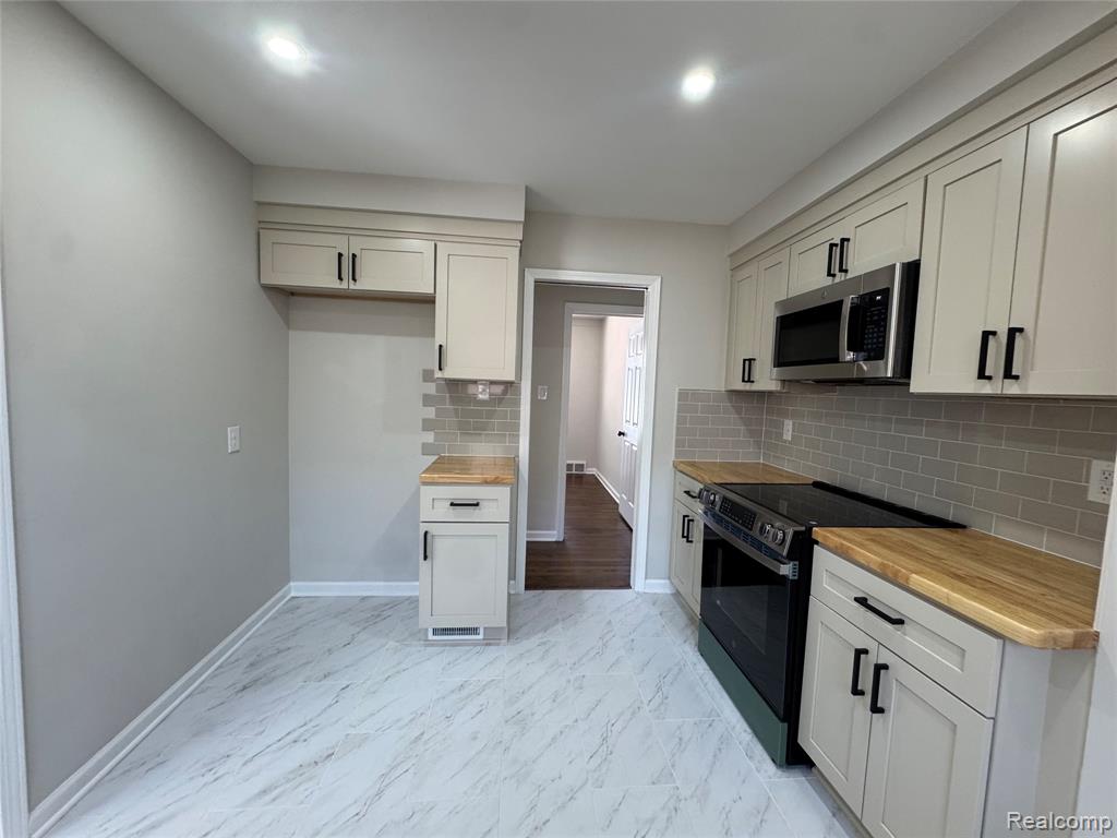 7751 Cortland Avenue, Allen Park, MI 48101 — Photo 8