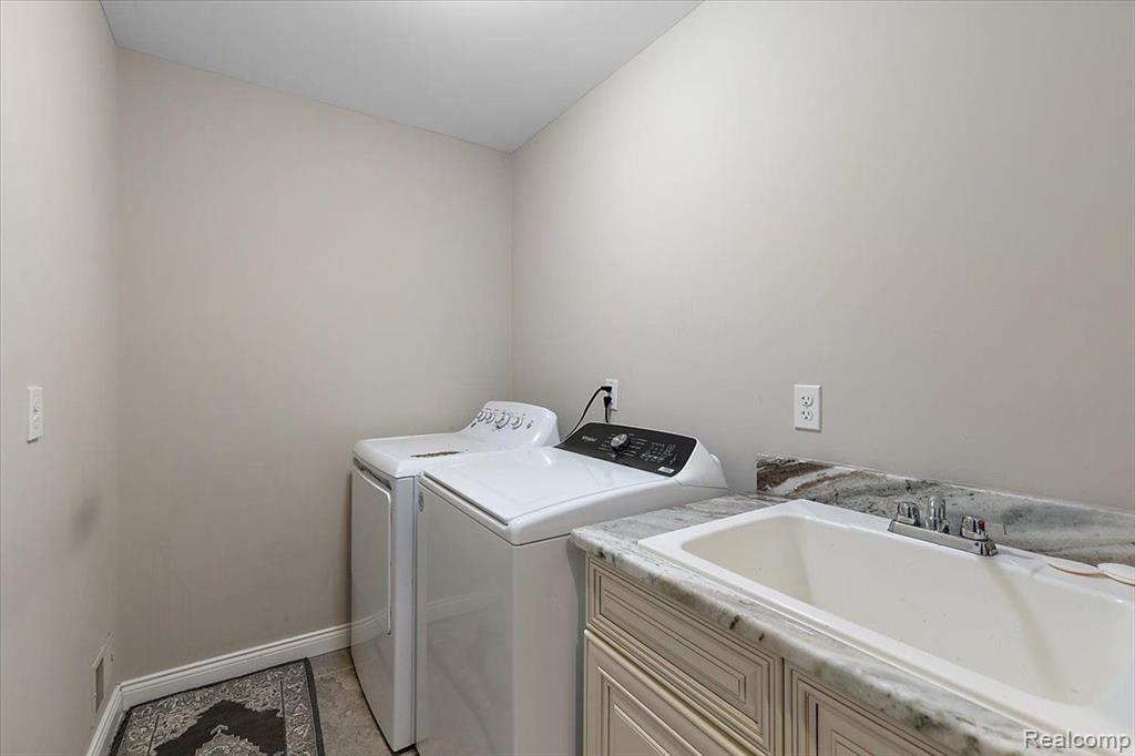 3973 LISA MARIE Drive, Sterling Heights, MI 48314 — Photo 55