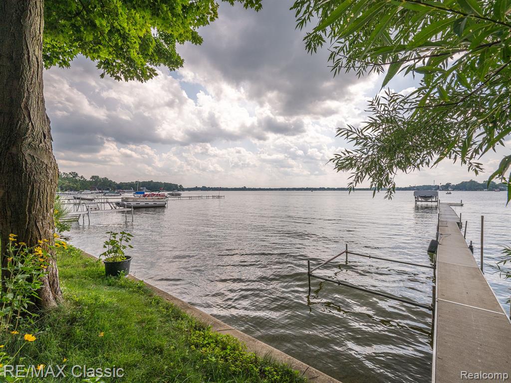 11540 E E Shore Drive, Whitmore Lake, MI 48189 — Photo 26
