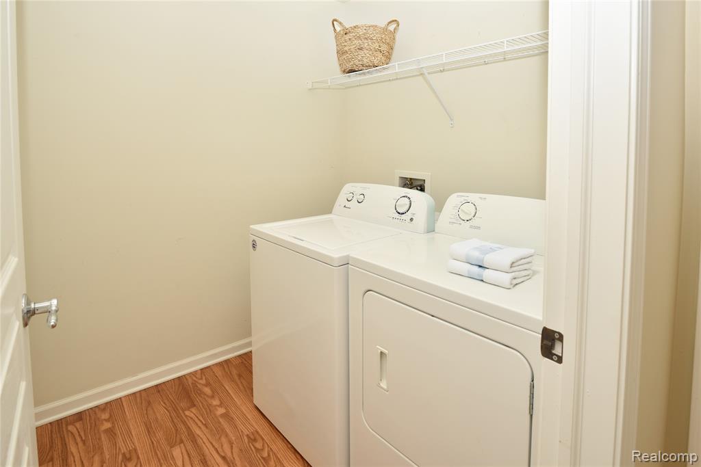 44458 Gwinnett Loop, Novi, MI — Photo 28