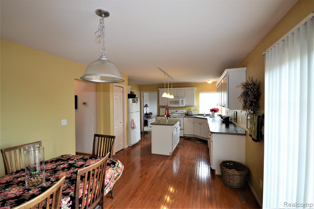4890 Spring Meadow Drive, Clarkston, MI 48348 — Photo 9
