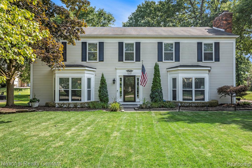 5049 Langlewood Drive, West Bloomfield, MI — Photo 2