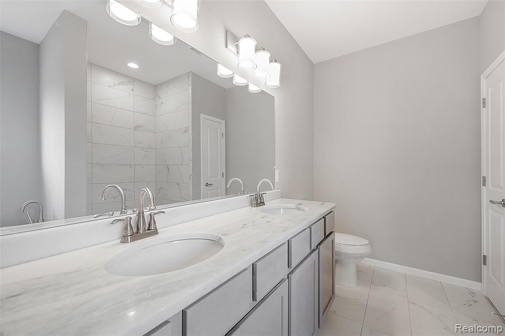 5232 Farmridge Lane, Grand Blanc, MI 48439 — Photo 18