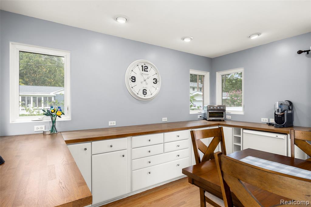 527 Greenwich Lane, Grand Blanc, MI 48439 — Photo 17