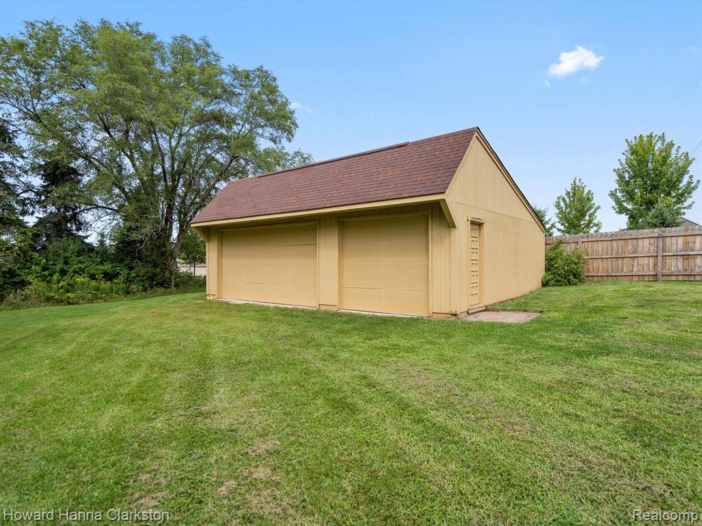 7171 Clintonville Road, Clarkston, MI 48348 — Photo 26
