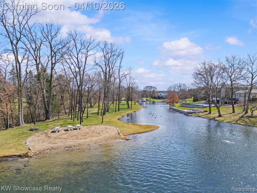 2901 Vero Drive, Highland, MI 48356 — Photo 16
