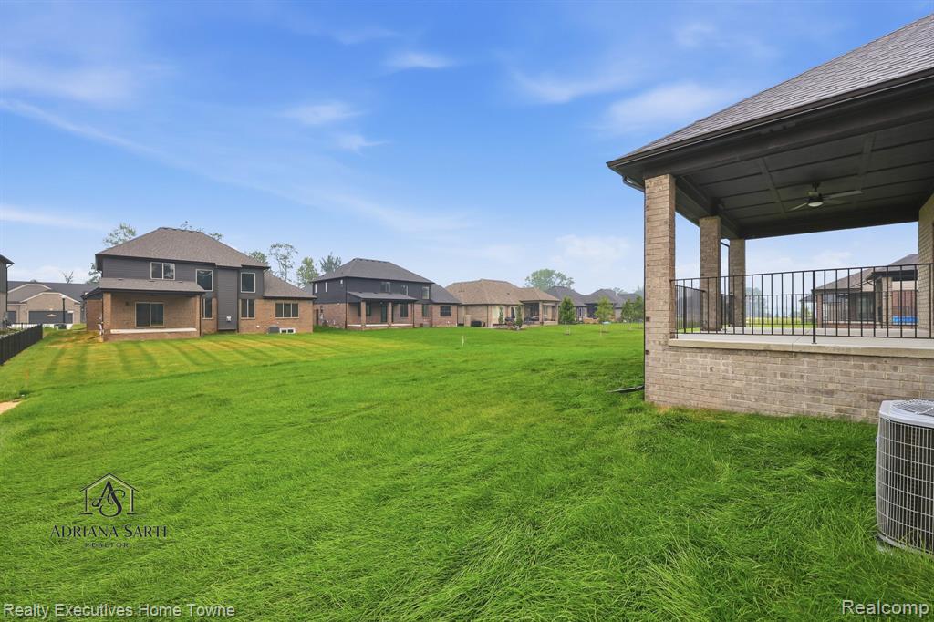 50733 MISTWOOD Drive, Macomb, MI 48042 — Photo 47