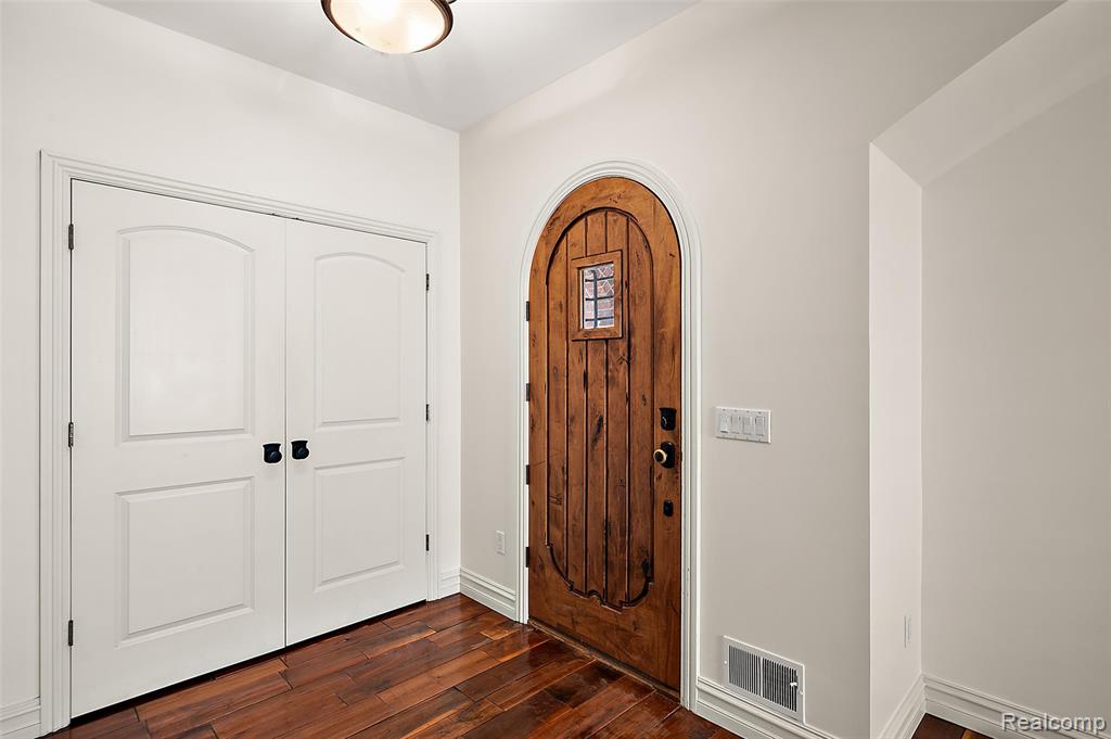 3875 Andover Avenue, Auburn Hills, MI 48326 — Photo 17