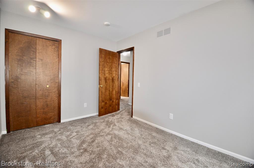 7244 Chapel View Drive, Clarkston, MI — Photo 40