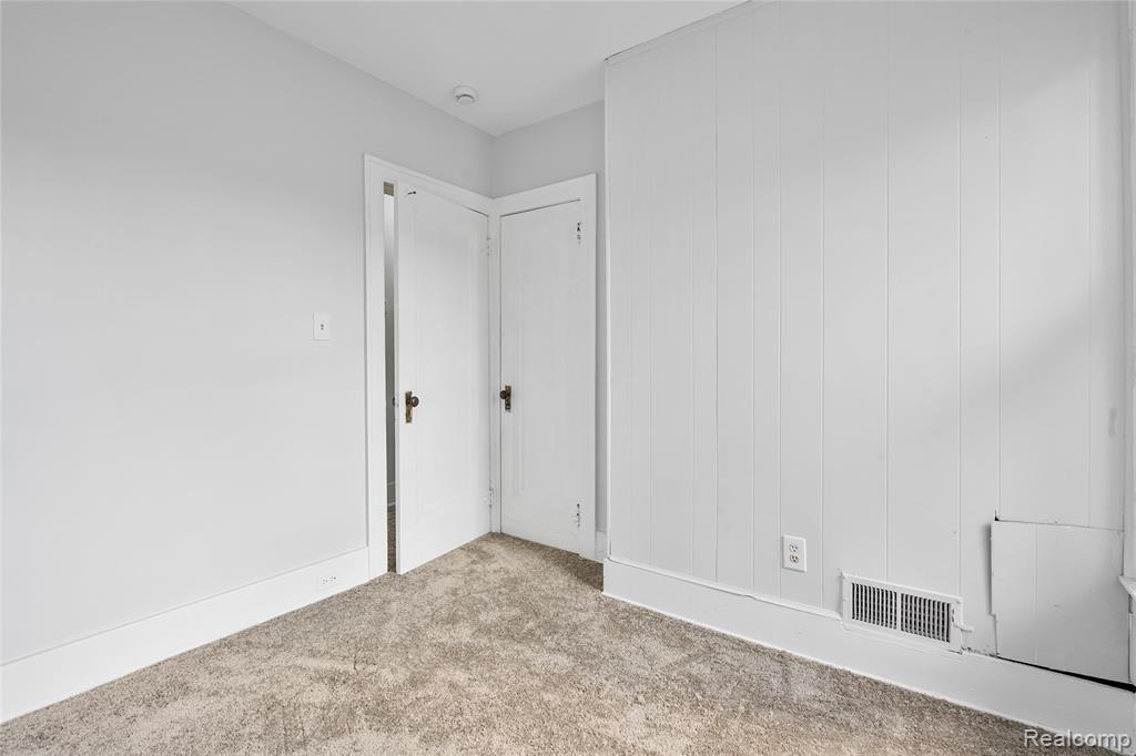 611 Emmons Boulevard, Wyandotte, MI 48192 — Photo 30
