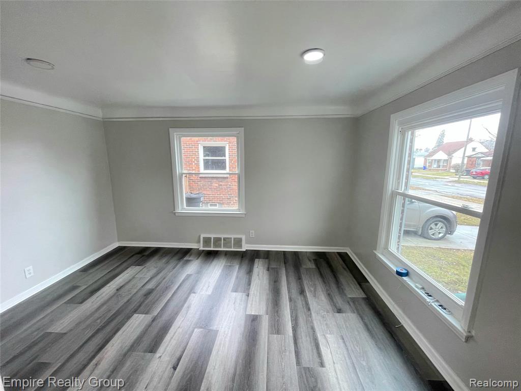 6037 Piedmont Street, Detroit, MI 48228 — Photo 7