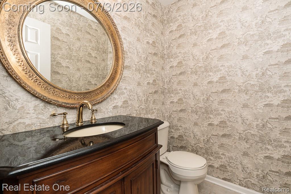 6489 Shoreline Drive, Troy, MI 48085 — Photo 23