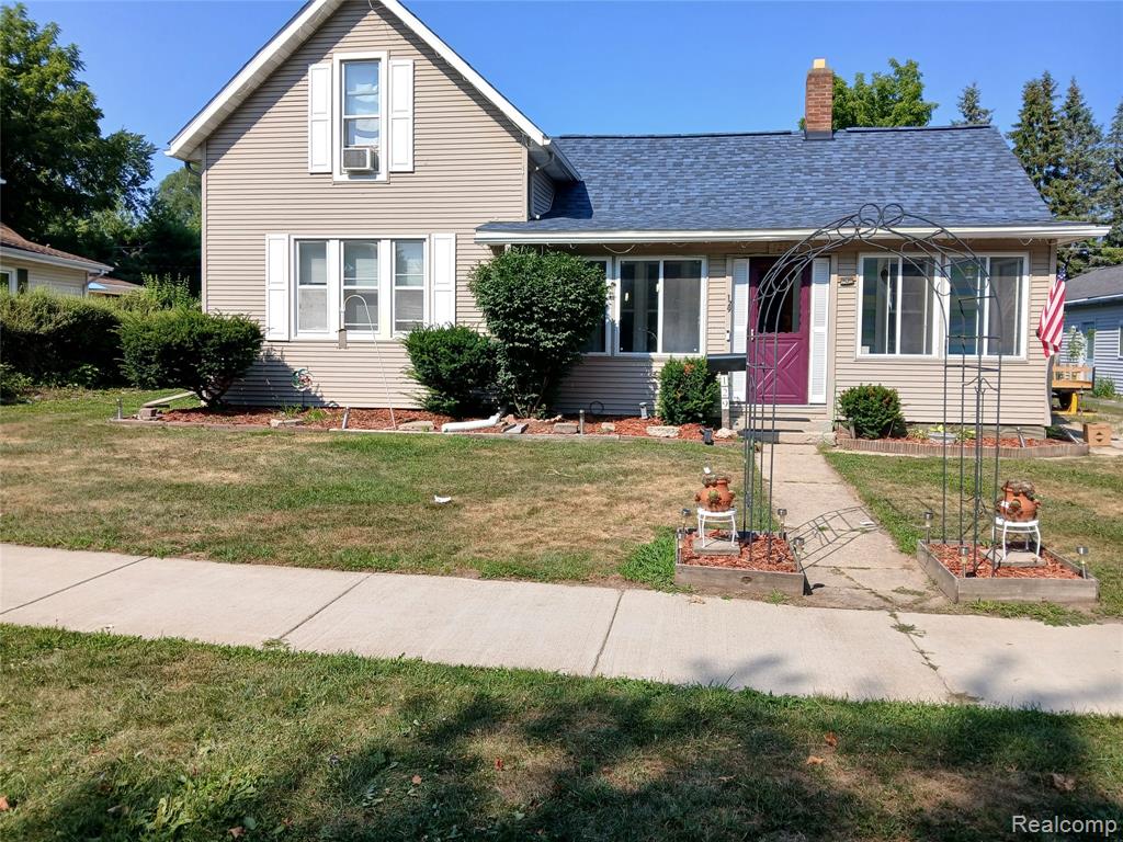 129 E Congress Street, Caro, MI 48723