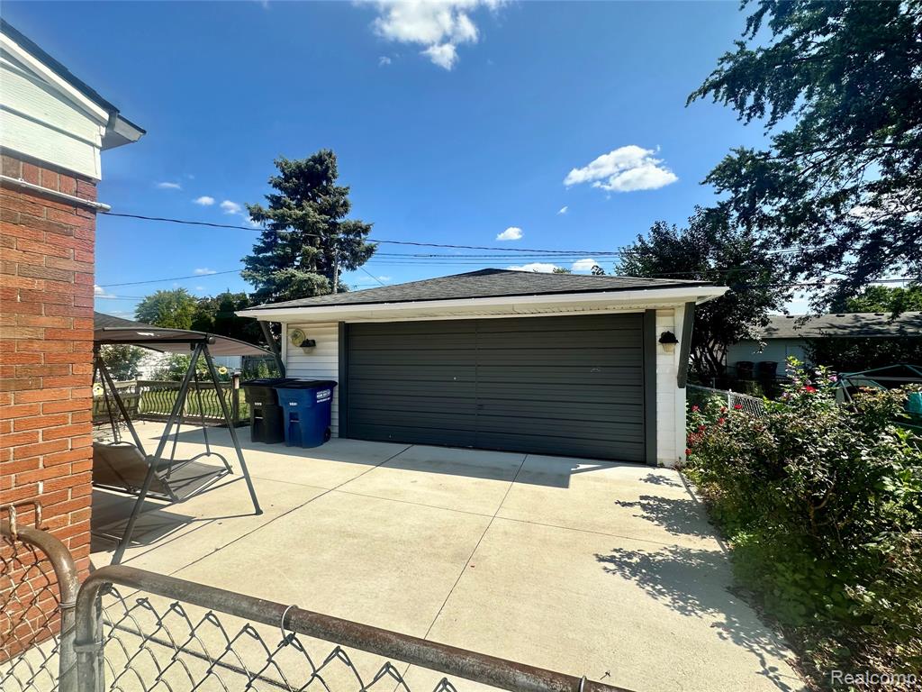6912 Moccasin Street, Westland, MI — Photo 4