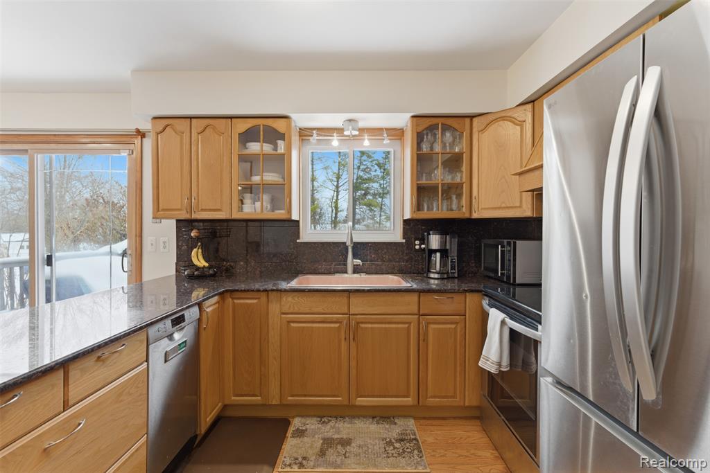 724 W Oxhill Drive, White Lake, MI — Photo 13