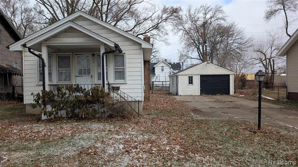 44 W Elza Avenue, Hazel Park, MI 48030 — front exterior