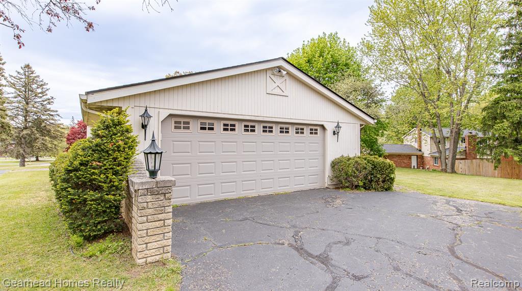 5453 Chanto Drive, Clarkston, MI — Photo 2