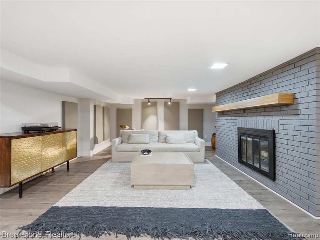 7450 Deerhill Drive, Clarkston, MI — Photo 45