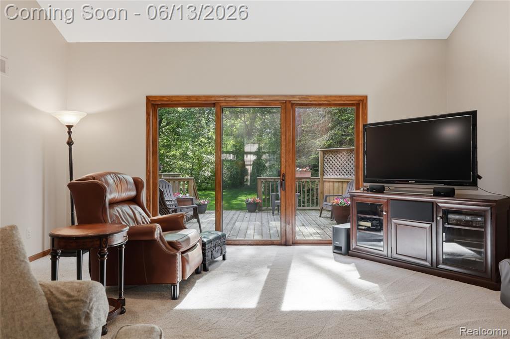 55380 Theo Drive, Shelby Twp, MI 48315 — Photo 11
