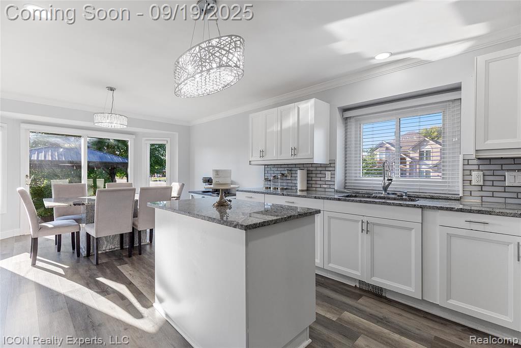 47367 Cherry Valley Drive, Macomb, MI 48044 — Photo 11