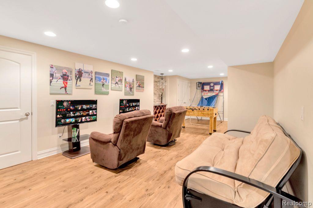 48956 RUNNING TROUT Lane, Northville, MI 48168 — Photo 38