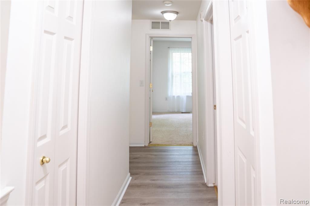 39658 ROCKCREST Lane, Northville, MI — Photo 11