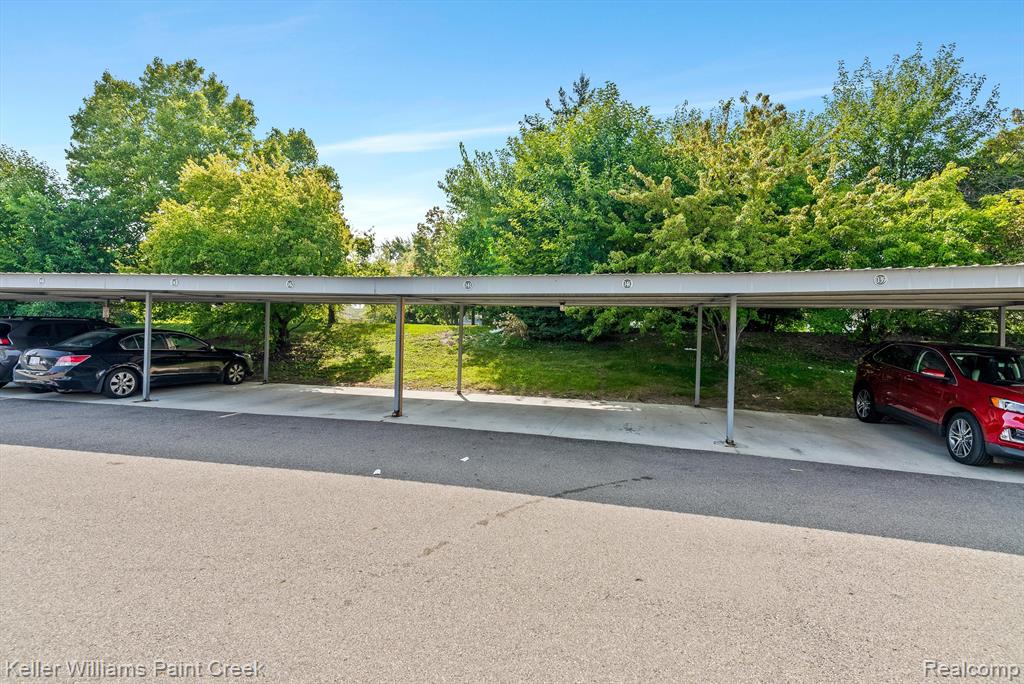 22040 Cape Cod Way, Farmington Hills, MI 48336 — Photo 34