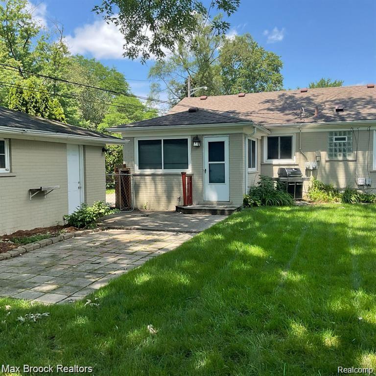 602 MIDLAND Boulevard, Royal Oak, MI 48073 — Photo 10