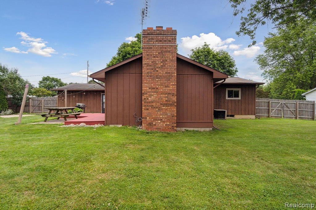 4466 VAN VLEET Road, Swartz Creek, MI 48473 — Photo 6