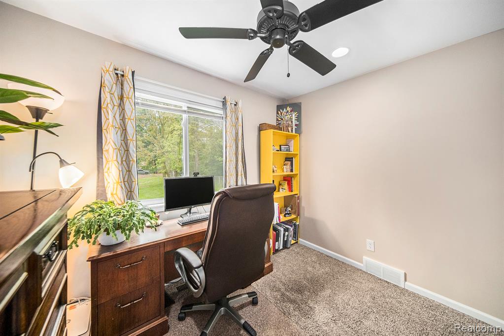820 Devonshire Boulevard, Brighton, MI 48116 — Photo 15