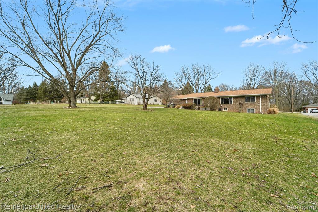 11796 Post Lane, South Lyon, MI 48178 — Photo 25