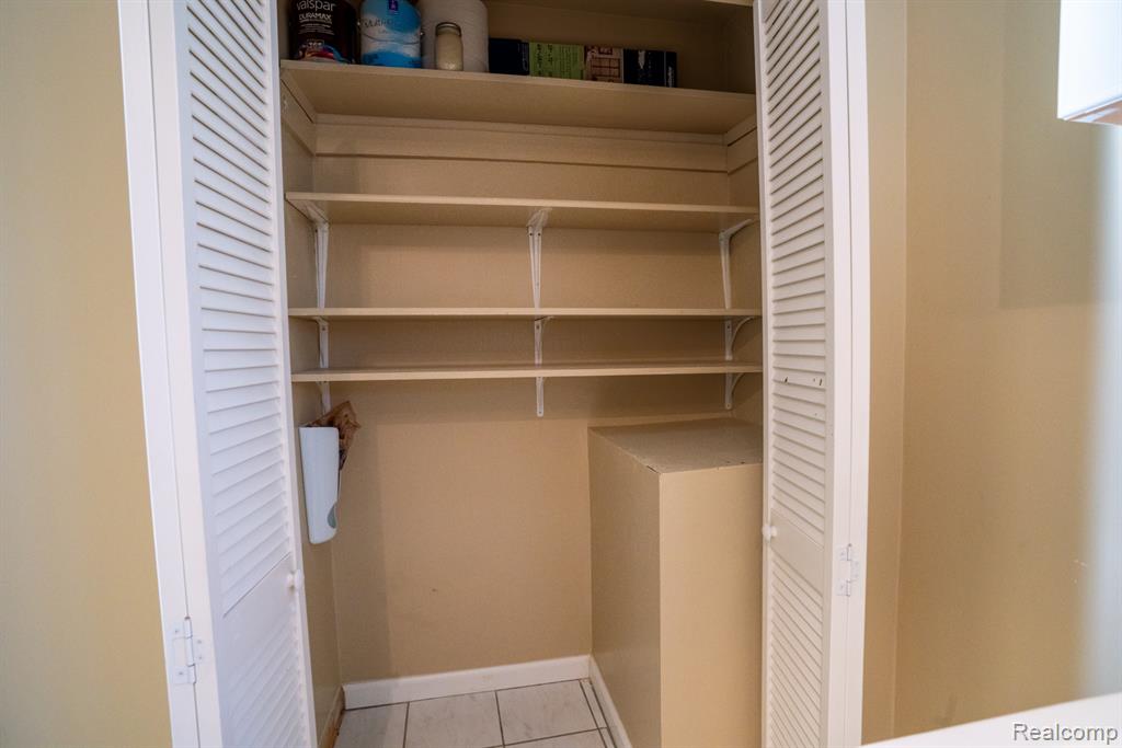 4205 Harding Street, Dearborn Heights, MI 48125 — Photo 22