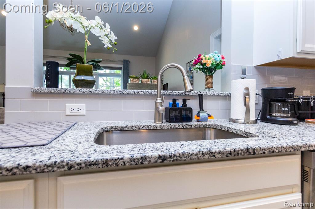 2589 Oxford Circle, Ann Arbor, MI 48103 — Photo 17