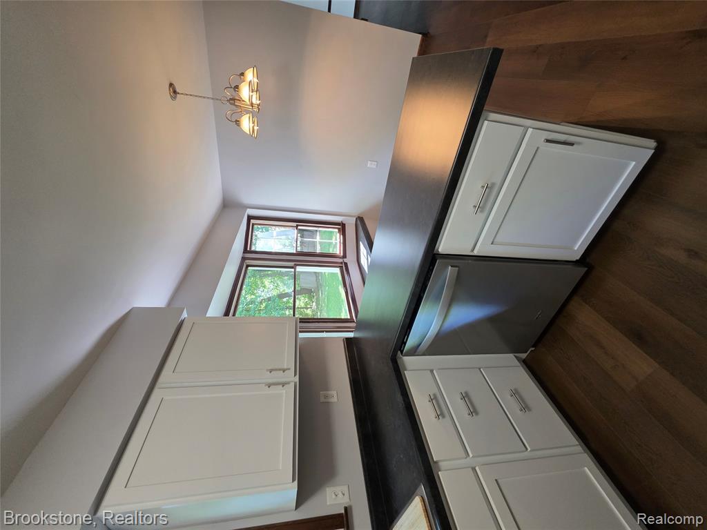 6499 Dalton Drive, Flushing, MI 48433 — Photo 9
